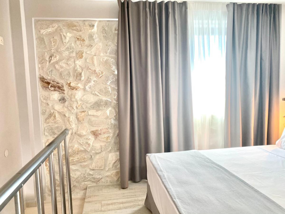 Kali Thea Suites Neos Marmaras Exterior photo